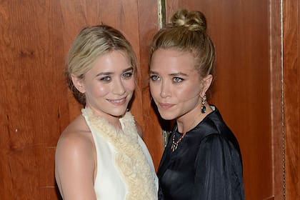 Las gemelas Olsen en uno de los desfiles de su compañía