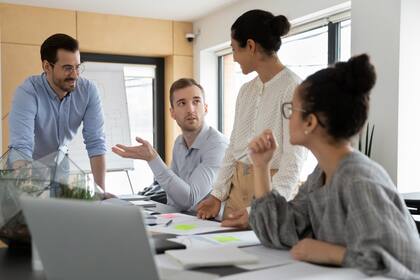 Las generaciones más jóvenes tienen una visión más optimista