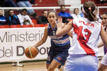 Las Gigantes vencieron a Perú, con autoridad