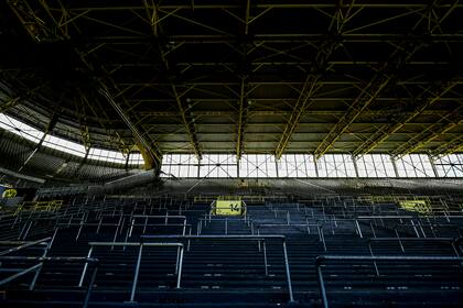 Las gradas vacías del estadio Signal Iduna Park del club de fútbol de la primera división alemana de la Bundesliga Borussia Dortmund debido a la propagación del nuevo coronavirus, el 5 de mayo de 2020