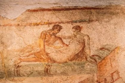 Las gráficas imágenes que adornan un antiguo lupanar en Pompeya nos dan luces sobre cómo se percibía la prostitución en esa época