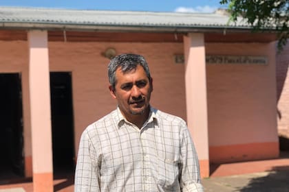 Las grandes distancias y la necesidad de trabajar a temprana edad, hace que la deserción escolar en la secundaria sea muy alta