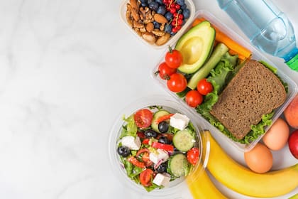 Las grasas saludables, según la nutricionista, deben estar en todas las viandas