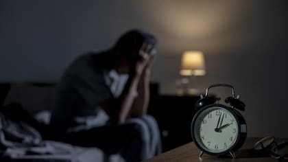 Las graves consecuencias en la salud al no dormir lo suficiente al día