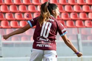Las Guerreras vencieron a las Diablas por 3 a 2 con goles de Daiana Falfan (en dos ocasiones) y Chiara Magni