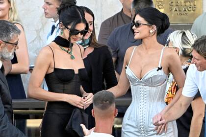 Las hermanas Jenner también se lucieron con sus looks para la boda