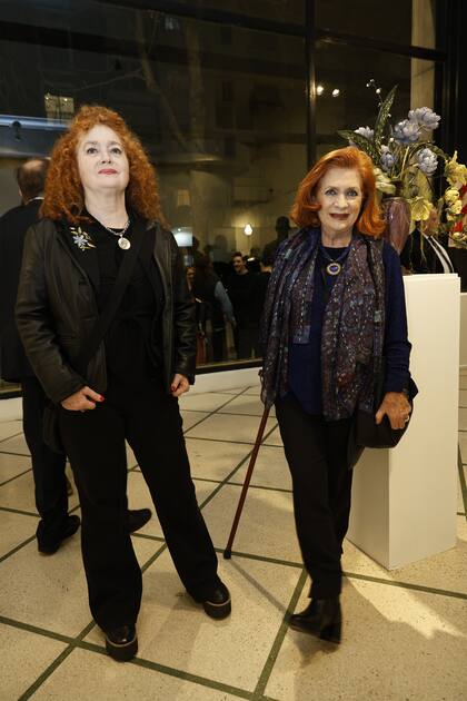 Las hermanas Luz y Teresa González Fernández