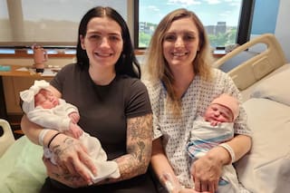 Dos hermanas de Pensilvania y sus hijos nacen casi en el mismo día