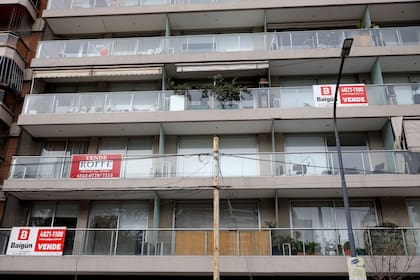 Las hipotecas divisibles o de bien futuro no requieren escritura pública