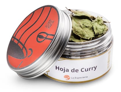 Las hojas contienen antioxidantes como flavonoides y polifenoles que pueden ayudar a reducir el estrés oxidativo y compuestos antiinflamatorios