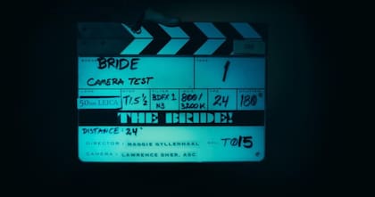 Las imágenes compartidas por la directora Maggie Gyllenhaal no solo muestran a Christian Bale, sino también a Jessie Buckley interpretando a la novia del famoso monstruo (Foto: Instagram/@mgyllenhaal)