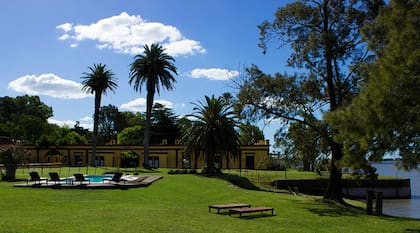 Las imágenes de la estancia La Alameda pueden parecer familiares a los amantes del cine, ya que la directora y guionista Lucrecia Martel grabó en 2017 su película de época Zama