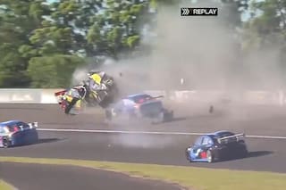 Top Race: El Dipy, excluido por una peligrosa acción en un choque múltiple