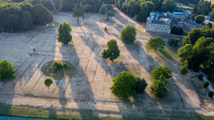 Las impresiones en el suelo muestran jardines antiguos en Lydiard Park