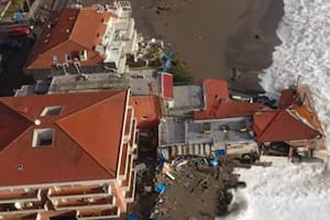 Los videos y fotos más impactantes del ciclón Harry que arrasó con todo a su paso en el sur de Italia