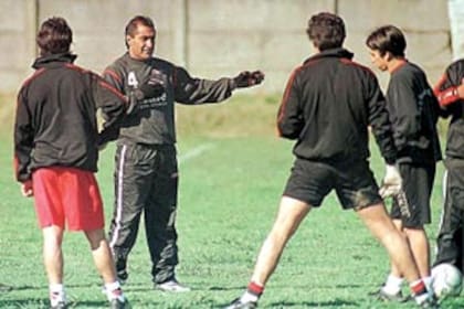 Las indicaciones de Julio Zamora, cuando fue DT de Newell´s