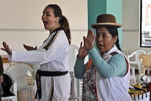 La mujer aymara que combate con taekwondo la violencia en Bolivia