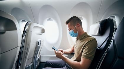 Las interferencias terrestres están detrás de prohibir el uso del celular sin modo avión