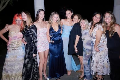 Las íntimas amigas de Nicola estuvieron a su lado