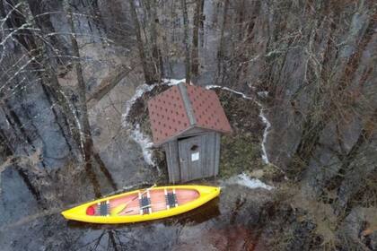 Las inundaciones primaverales, que pueden durar hasta cuatro semanas, crean nuevas rutas para navegar en canoas en agua abierta