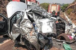 Dos argentinas murieron en un triple choque en Brasil tras impactar de frente contra un camión