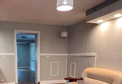 Las lámparas en las esquinas