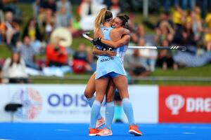 Leonas: de las burlas del rey Guillermo de Holanda a las diez debutantes para los Juegos