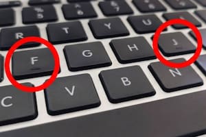 Para que sirven las rayas en relieve del teclado de la computadora