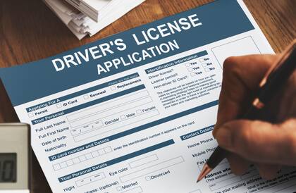 Las leyes de algunos estados permiten que las personas sin estatus de visa obtengan una licencia de conducir