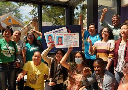 Las licencias estándar tienen la leyenda "Federal Limits Apply" y una validez de cuatro años