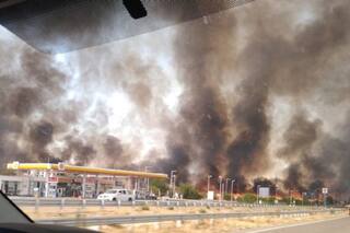 Incendios en Córdoba: las llamas bordean la autopista a Carlos Paz