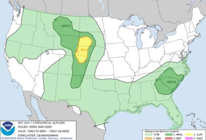 Las Llanuras Altas, incluyendo Dakota del Sur y Nebraska, podrían sufrir tormentas severas con granizo, vientos destructivos y posibles tornados aislados este viernes, según el Centro de Predicción de Tormentas
