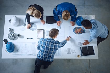 Las LLC se han convertido en una opción atractiva tanto para emprendedores individuales como para grupos de socios (Archivo)