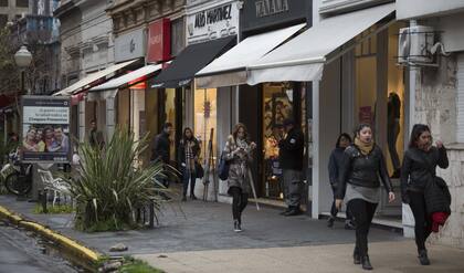 El paseo comercial de Las Lomitas en Lomas de Zamora