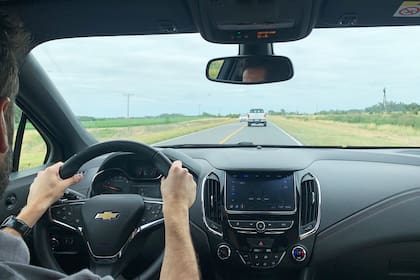 Las luces, el líquido de frenos y hasta el aceite son claves antes de salir a la ruta