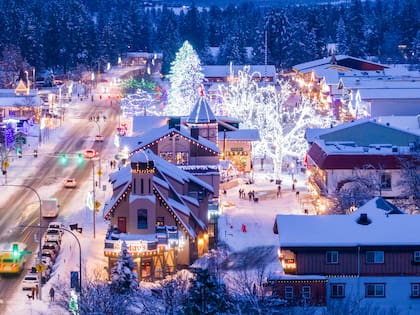 Las luces navideñas en Leavenworth se encienden desde el Día de Acción de Gracias hasta febrero (Instagram/@visitleavenworthwa)