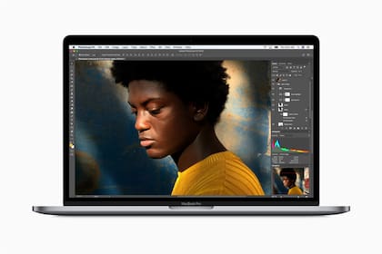 Las MacBook Pro de 2018 suman la tecnología True Tone a la pantalla para una calibración automática de la temperatura del color