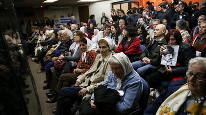 Las Madres de Plaza de Mayo, ayer en el juicio