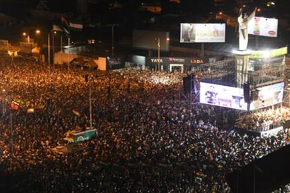 Las manifestaciones no se detuvieron desde las elecciones del 20 de octubre y refuerzan el poder de la oposición más radical