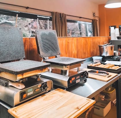 Las maquinas importadas para hacer las stroppwafels NL