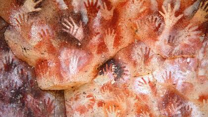 Las maravillosas pinturas rupestres de la Cueva de las Manos son la valiosísima herencia de pobladores de hace más de 9000 años