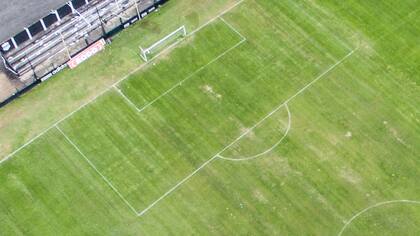 Las marcas en el trazado del area de deportivo Riestra