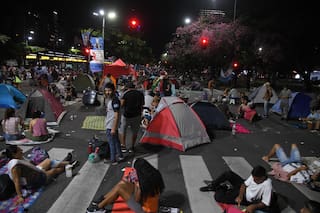 Más de 120.000 beneficiarios de planes sociales viajaron al exterior entre 2020 y 2023, denunció el Gobierno