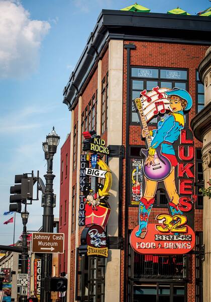 Las marquesinas de los honky-tonks