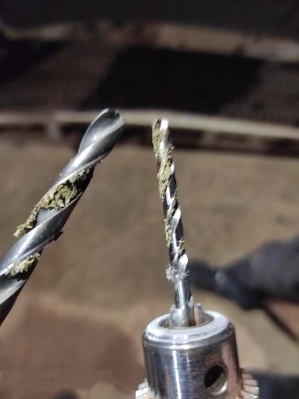 Las mechas de los taladros usados para perforar los zócalos del Audi A6, con vestigios de cannabis