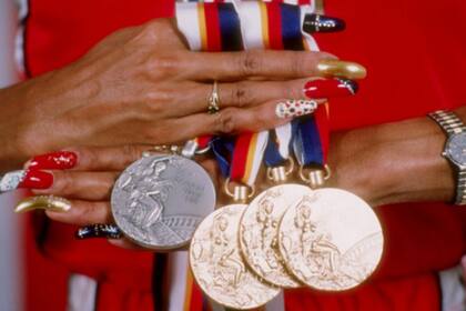 Las medallas, y las uñas, de Florence Griffith Joyner