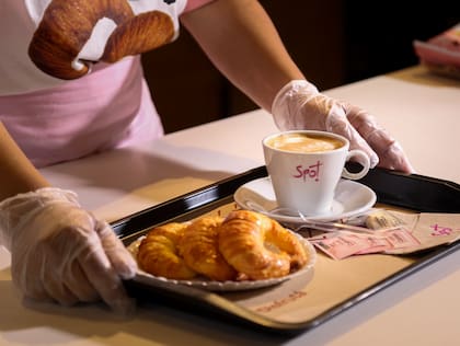 Las medialunas de La Mantequería en el Parador de Axion