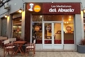 El panadero que bajó el precio de las medialunas y creó una de las primeras franquicias argentinas