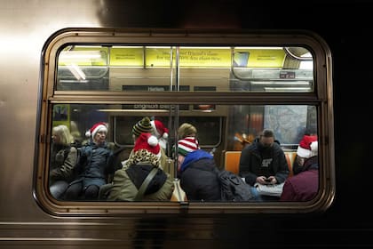 Las medidas cuentan con un aumento de la presencia policial en los trenes y andenes, mayor visibilidad y programas de salud mental para los que viven en las estaciones