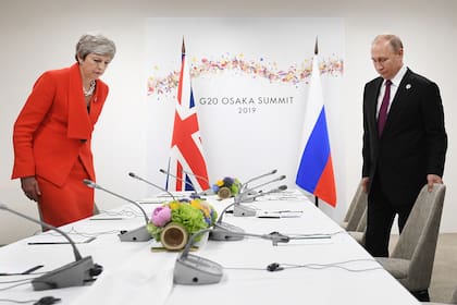 La reunipón entre Theresa May y Vladimir Putin